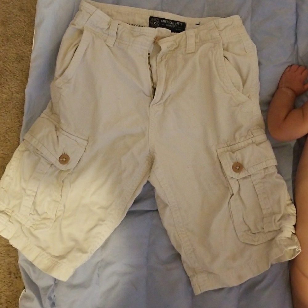 American Eagle Cargo Shorts size 26